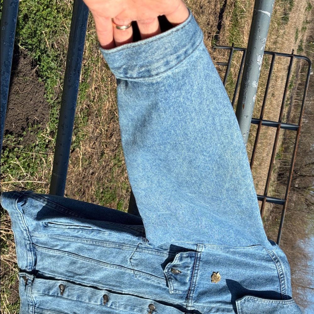 Authentic Harley-Davidson Blue Denim Jacket, Size M with pin included - Picture 9 of 14